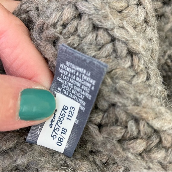 AERIE Grey marled Chunky Rib Mix Stitch Sweater Small - Picture 8 of 8